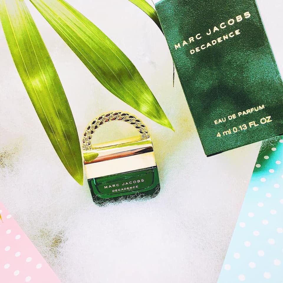 Nước hoa Nữ MARC JACOBS Decadence EDP 4ml
