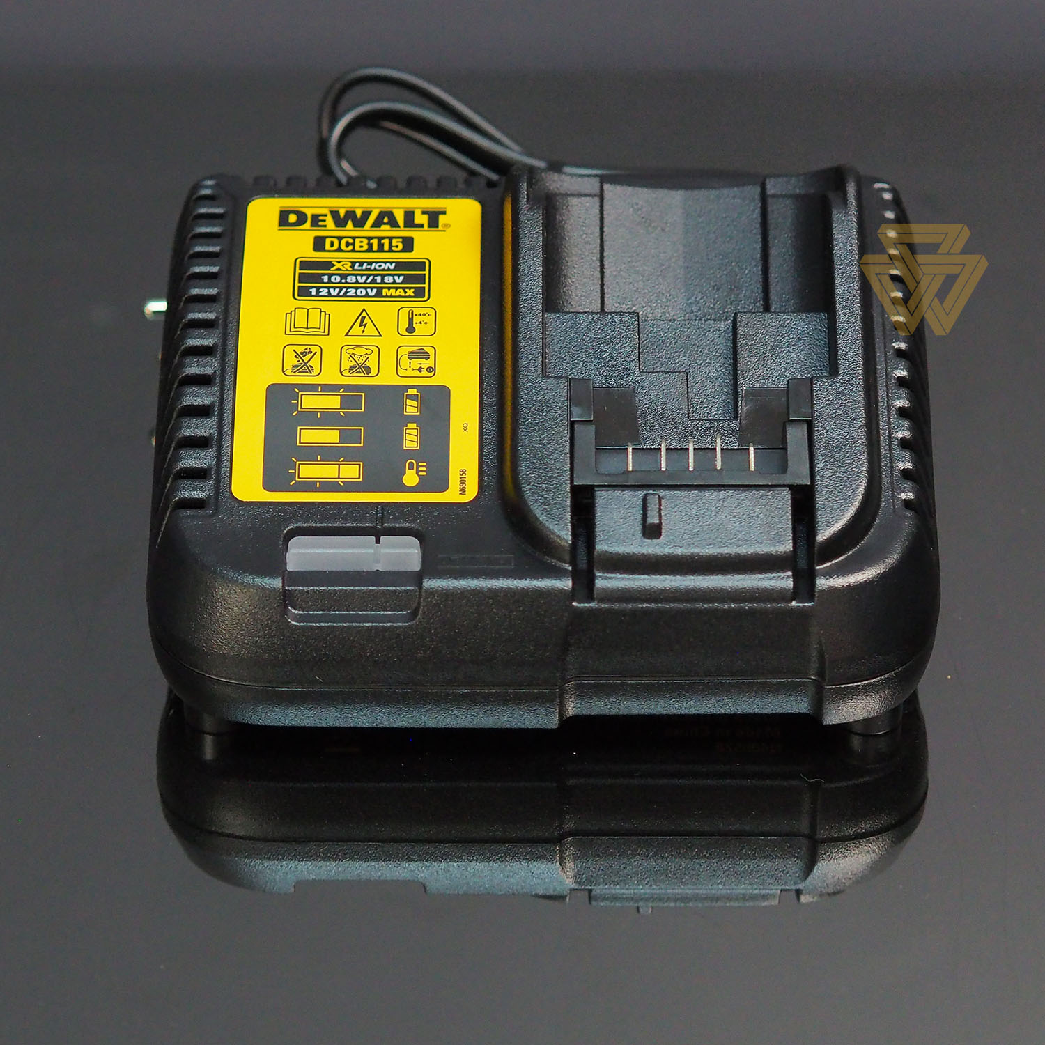 Máy bắt vít Dewalt DCF899HP2-KR
