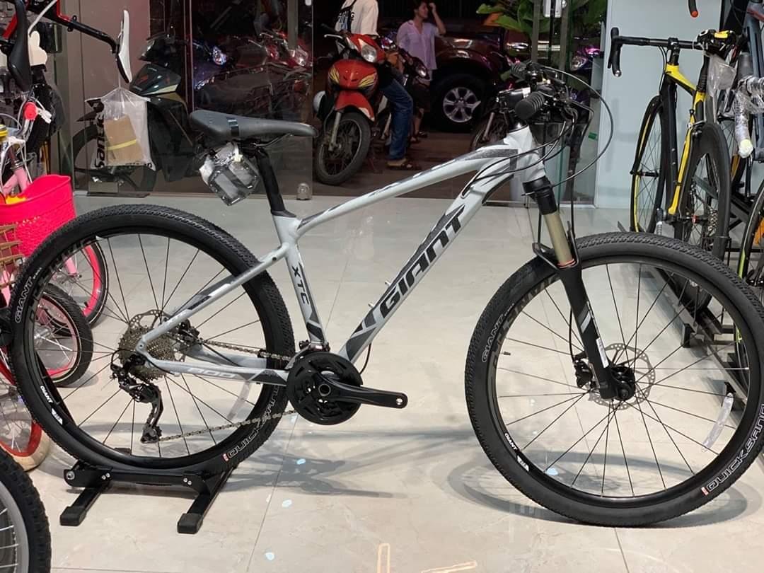 Xe đạp thể thao Giant XTC 800