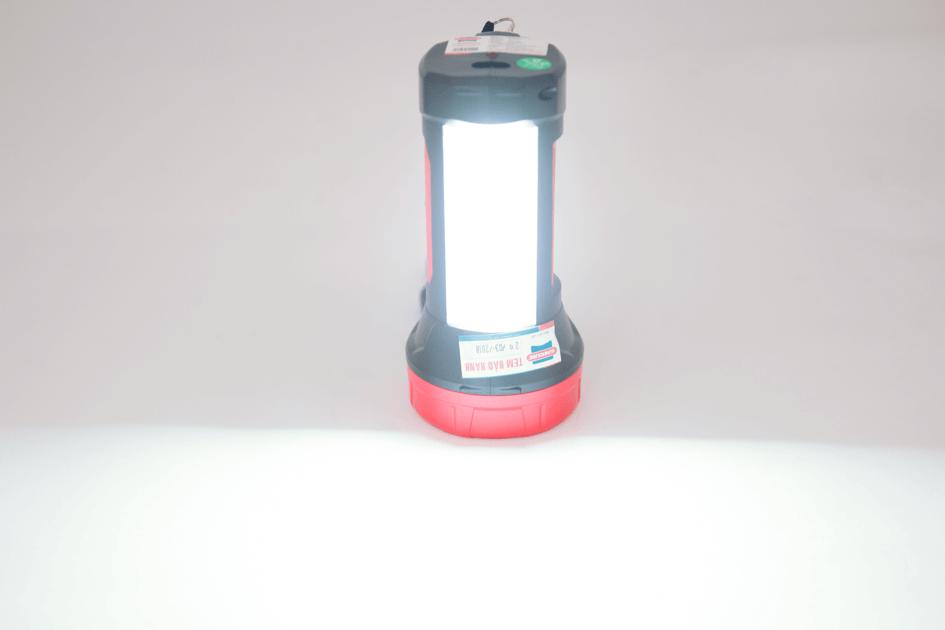 ĐÈN PIN SUNHOUSE SHE-8100