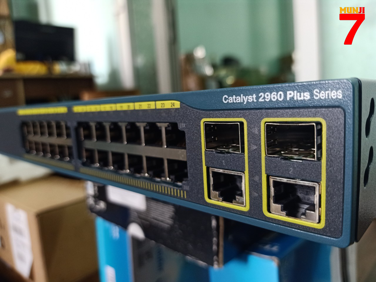 Switch CISCO WS-C2960-24TC-L