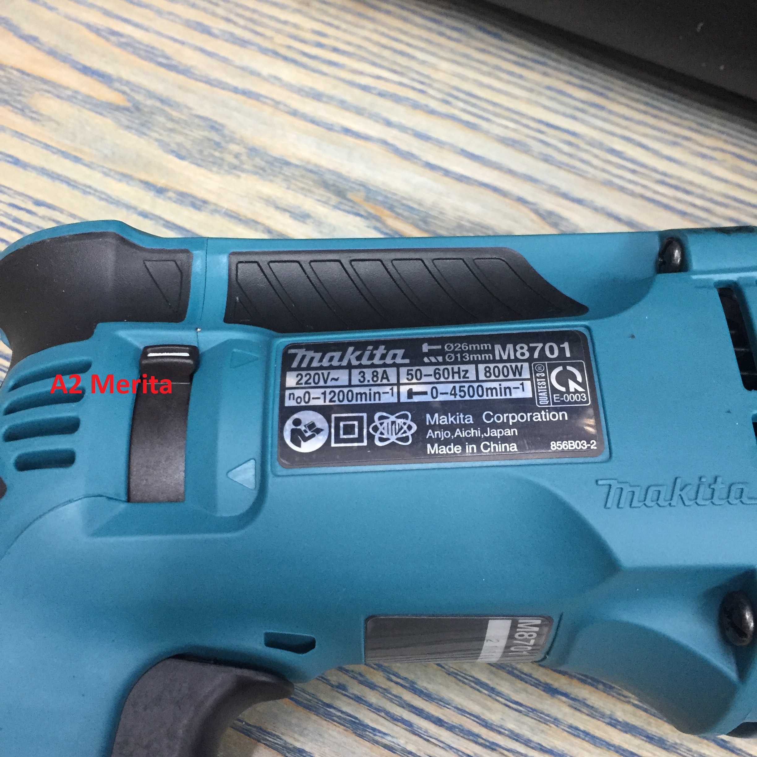 MÁY KHOAN MAKITA M8701B