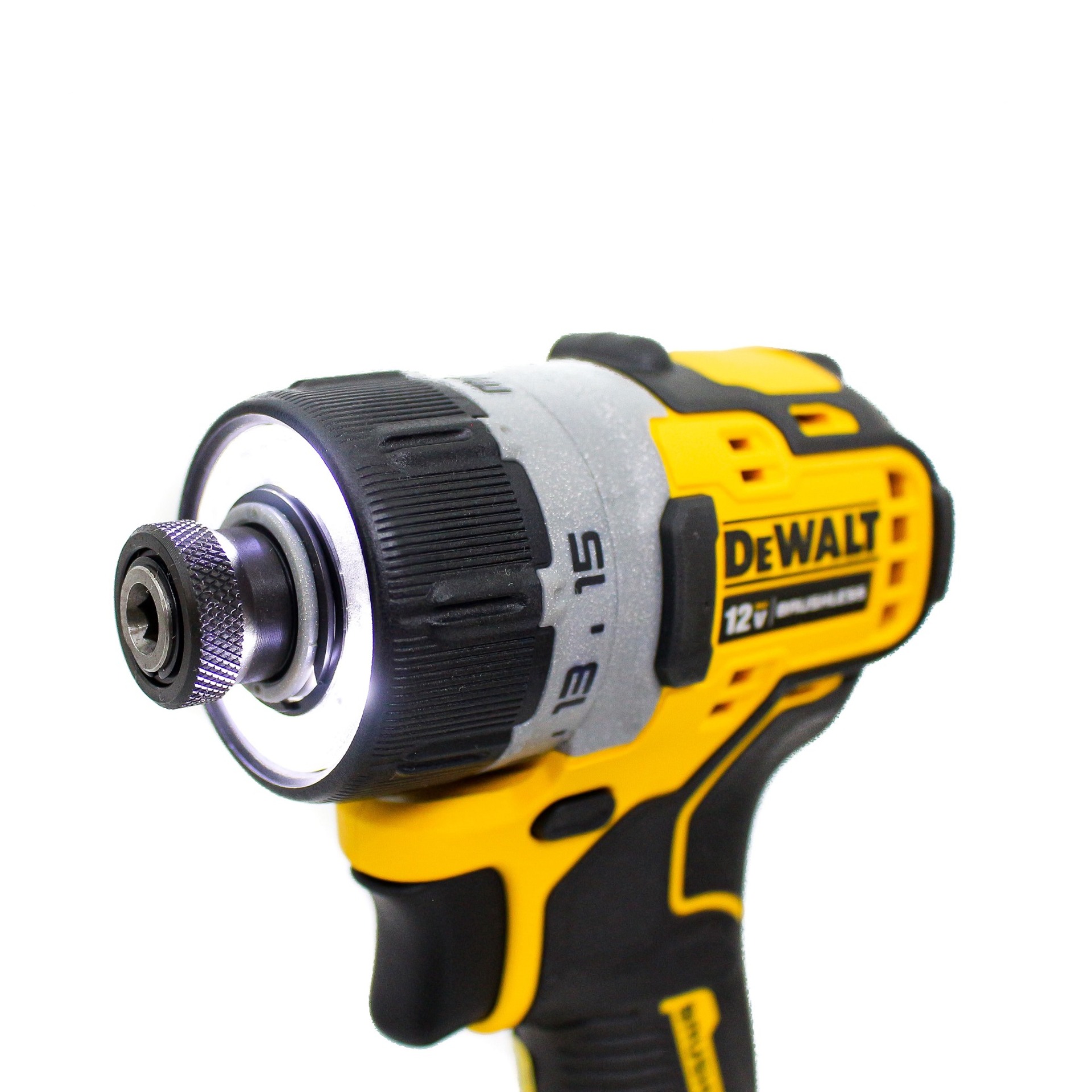 MÁY KHOAN DEWALT DCF601D2