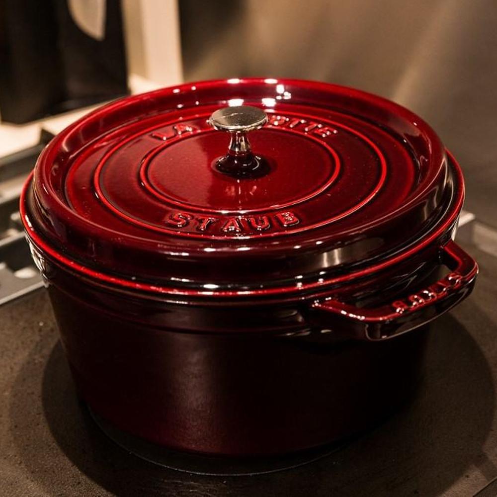 Nồi gang tròn Staub đỏ lựu 20cm