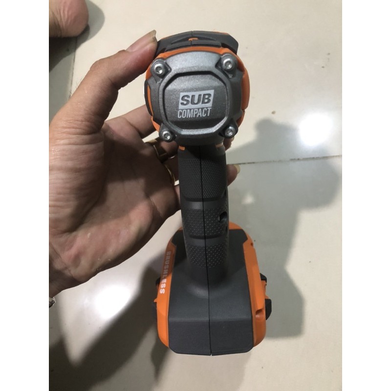 MÁY KHOAN VẶN VÍT RIDGID R8723