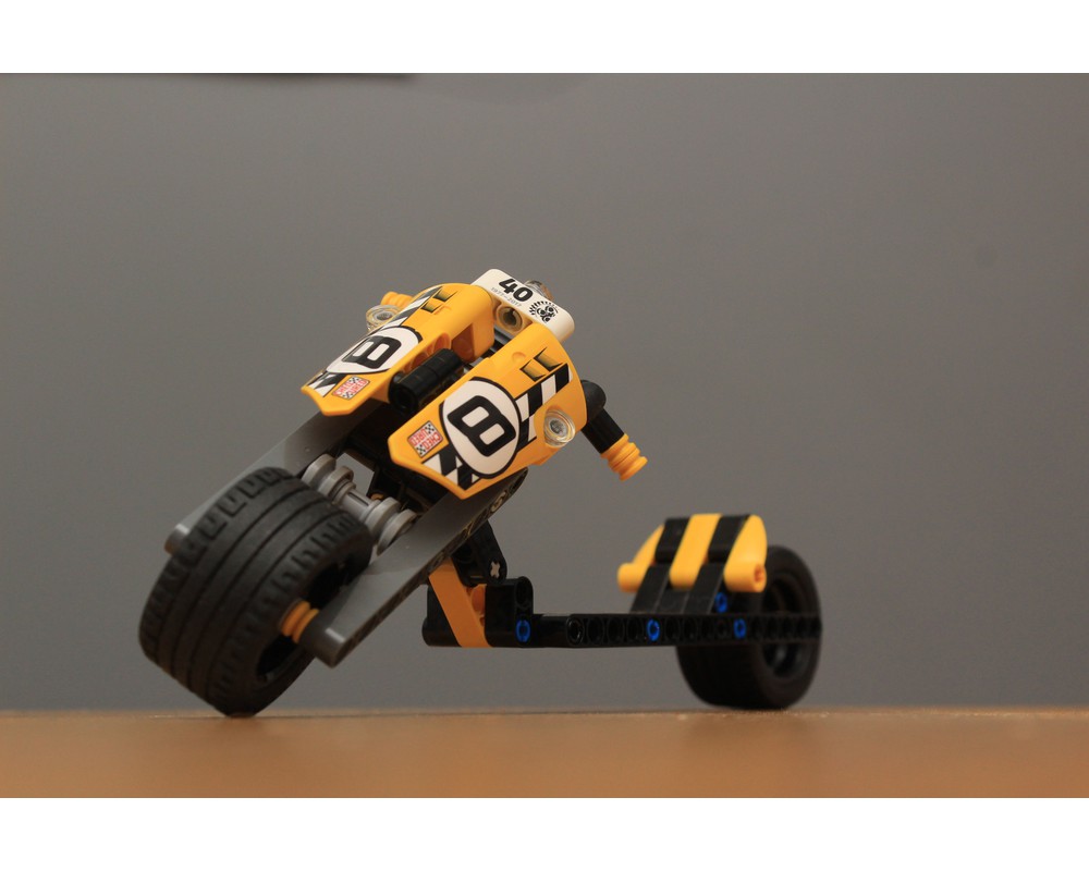 Mô hình LEGO TECHNIC 42058 - Mô Tô Biểu Diễn