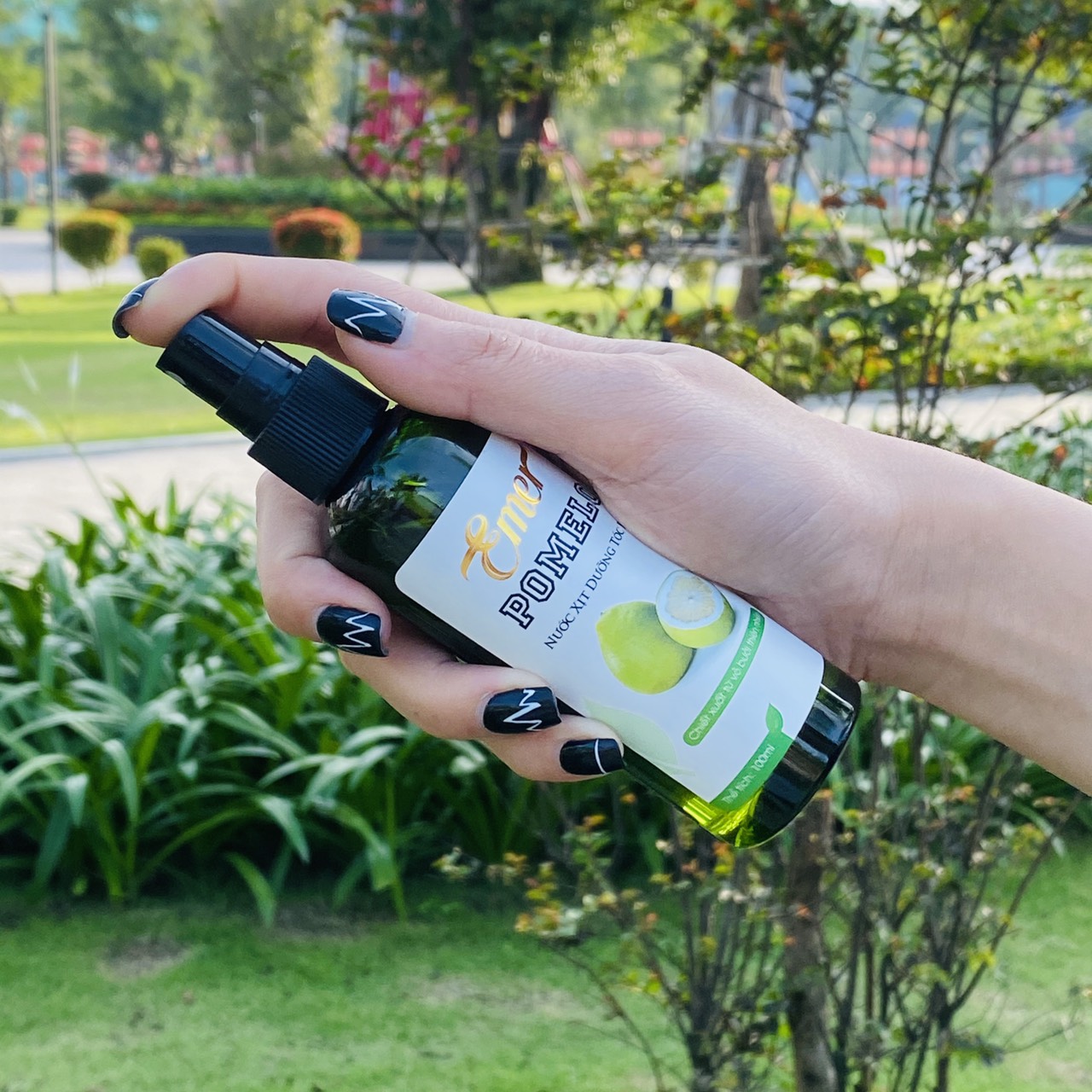 Chai Tinh Dầu Bưởi Xịt Tóc Cocoon Pomelo 100ml