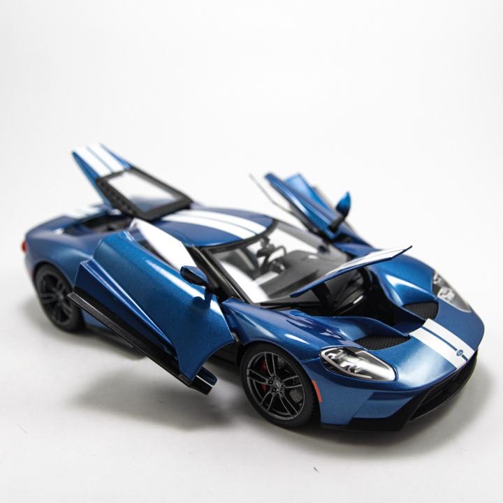 Mô hình xe Ford GT 1:18 Maisto Exclusive