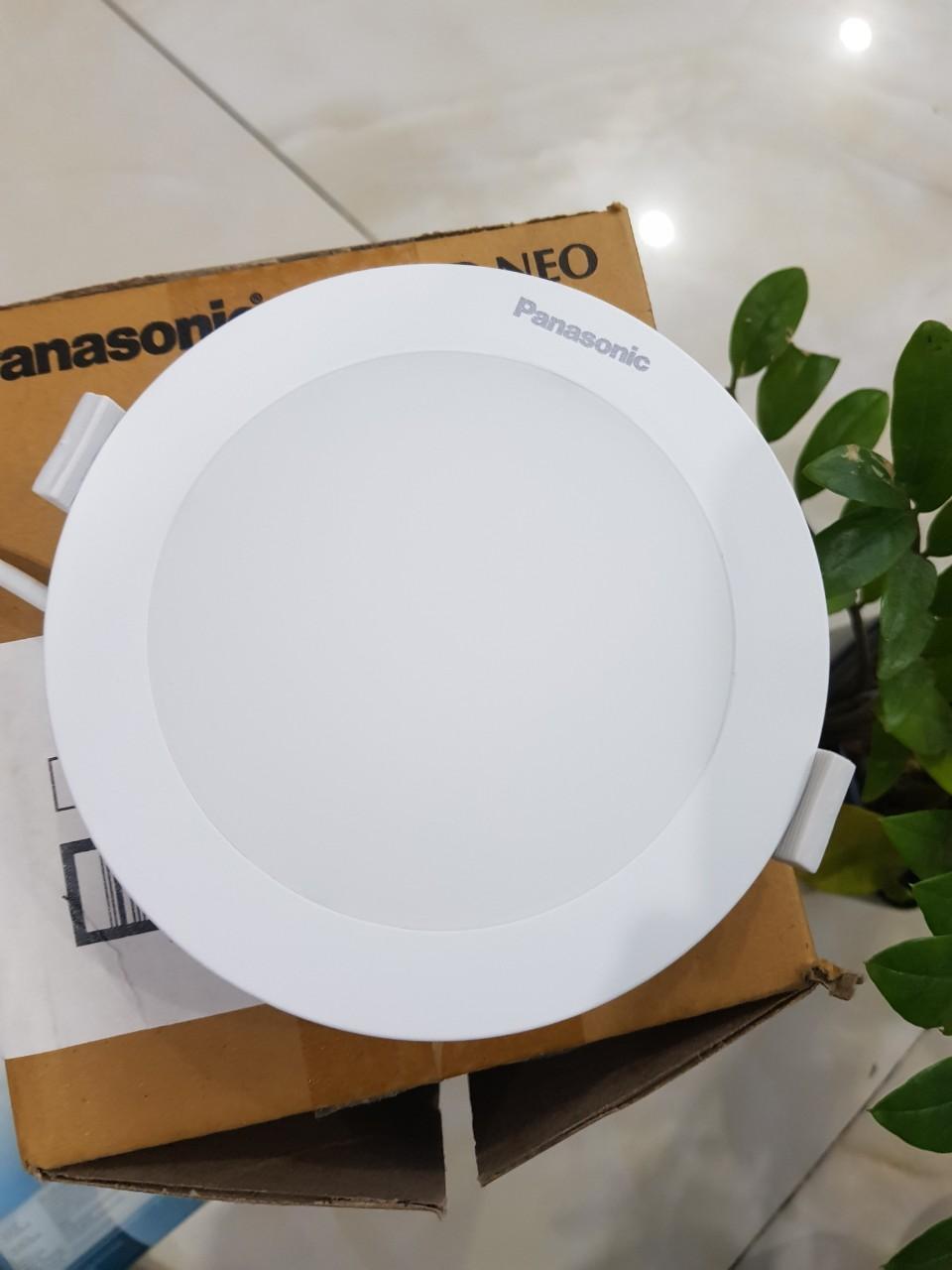 Đèn led âm trần Panasonic NNP73472