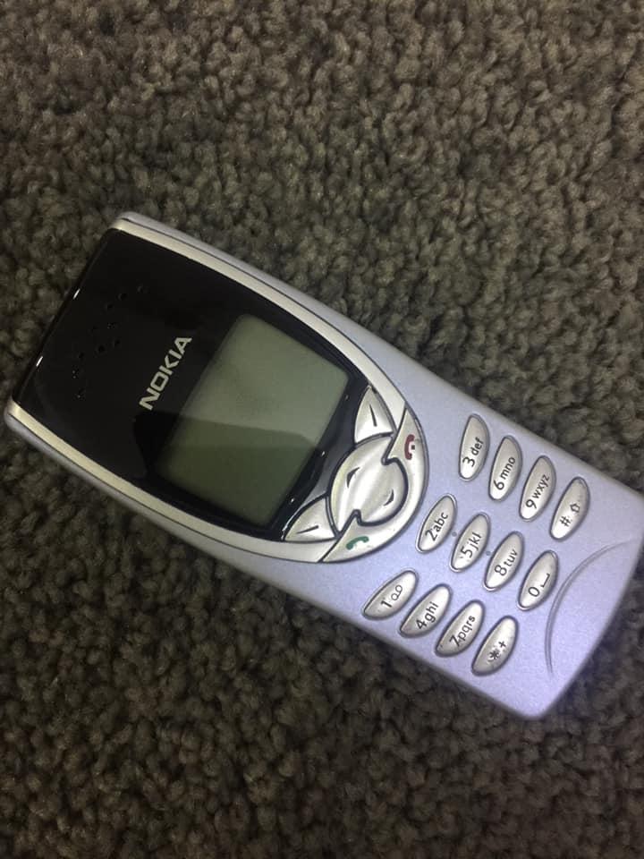 ĐIỆN THOẠI NOKIA 8210