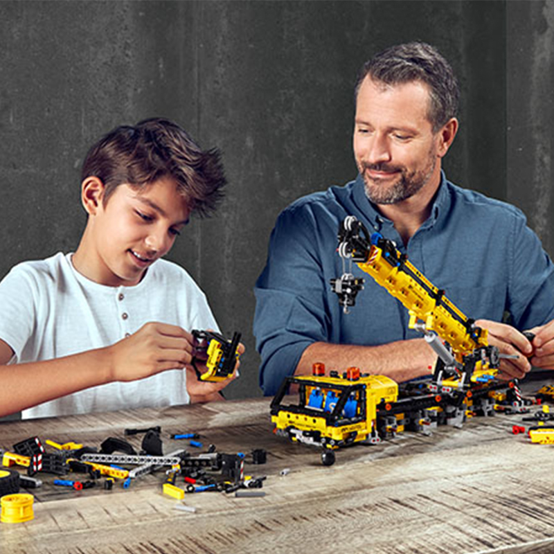 Đồ chơi lắp ráp Lego Technic 42108 Cần Cẩu Di Động