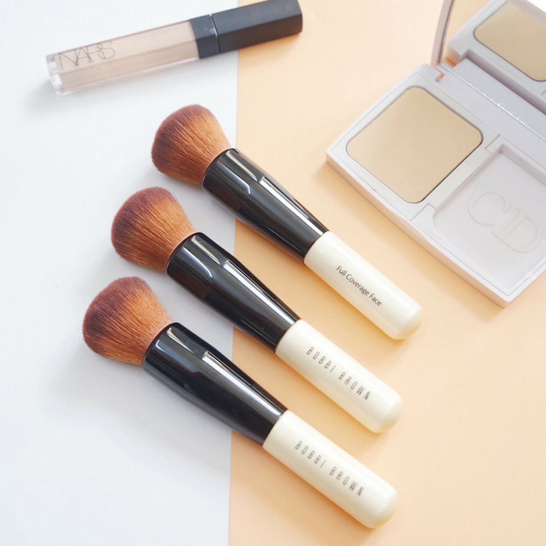 Cọ đánh phấn Bobbi Brown Full Coverage Face Brush