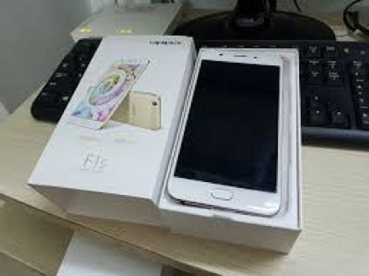 OPPO F1s