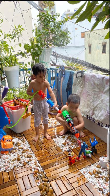 Đồ chơi phun nước siêu anh hùng - M1795-BB92