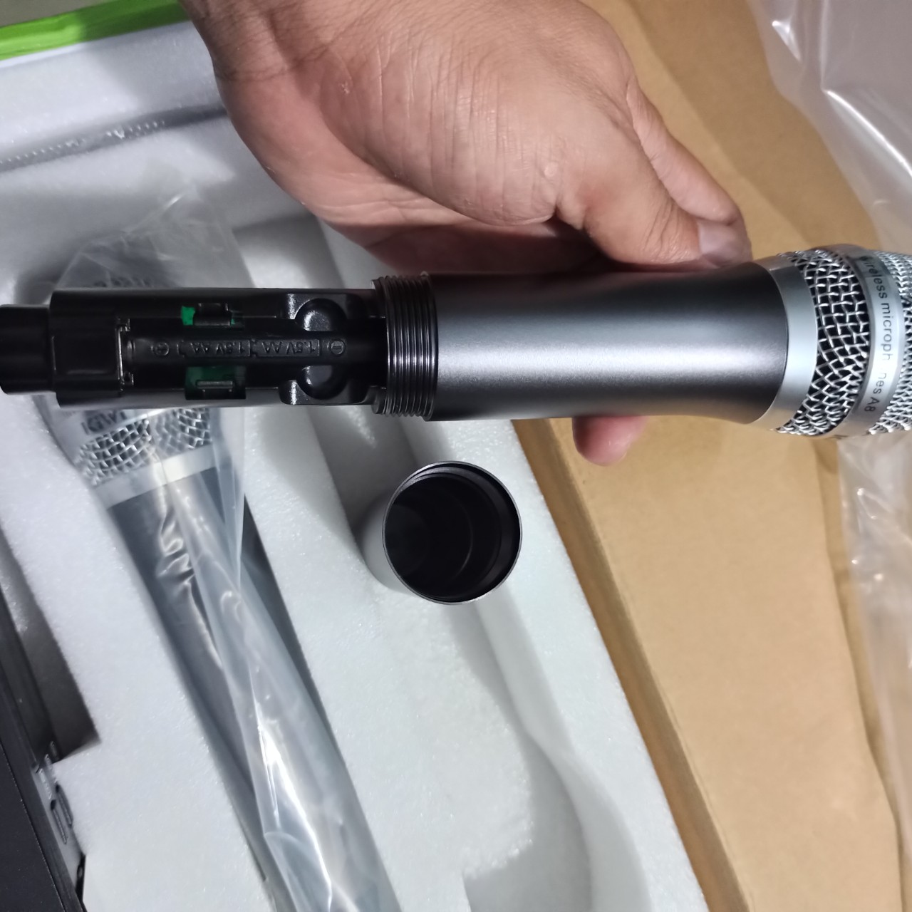 Mic không dây Kiwi A8 chính hãng