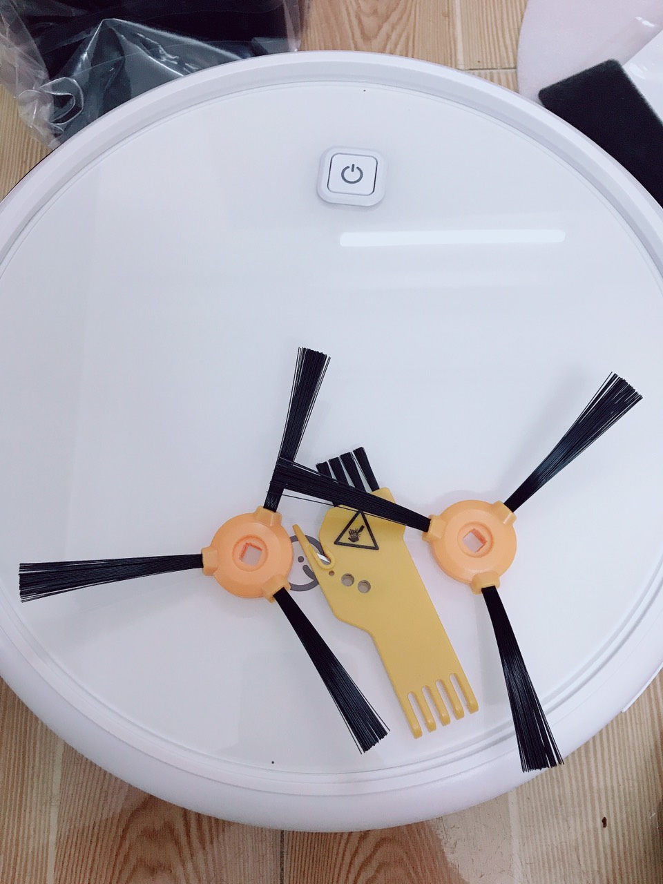 ROBOT HÚT BỤI YEEDI K600