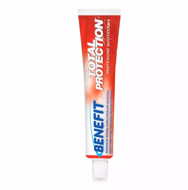 Kem đánh răng Benefit Total Protection