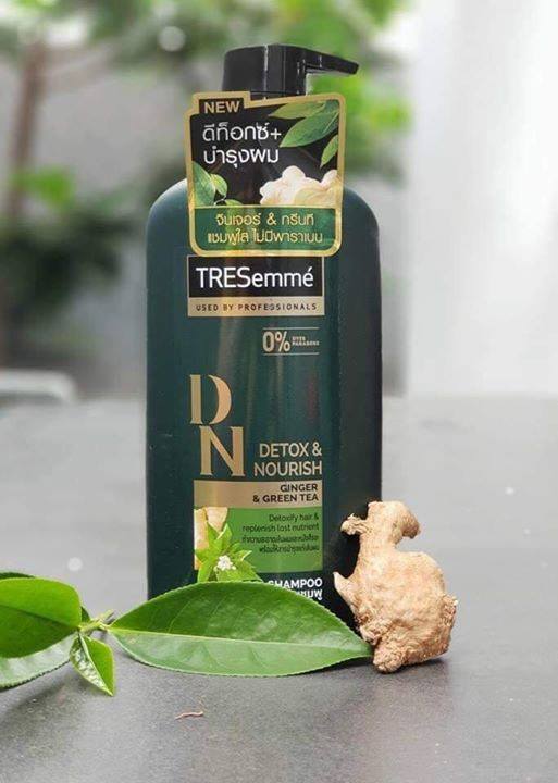 Dầu Gội TRESemmé Salon Detox Gừng Và Trà Xanh 450g