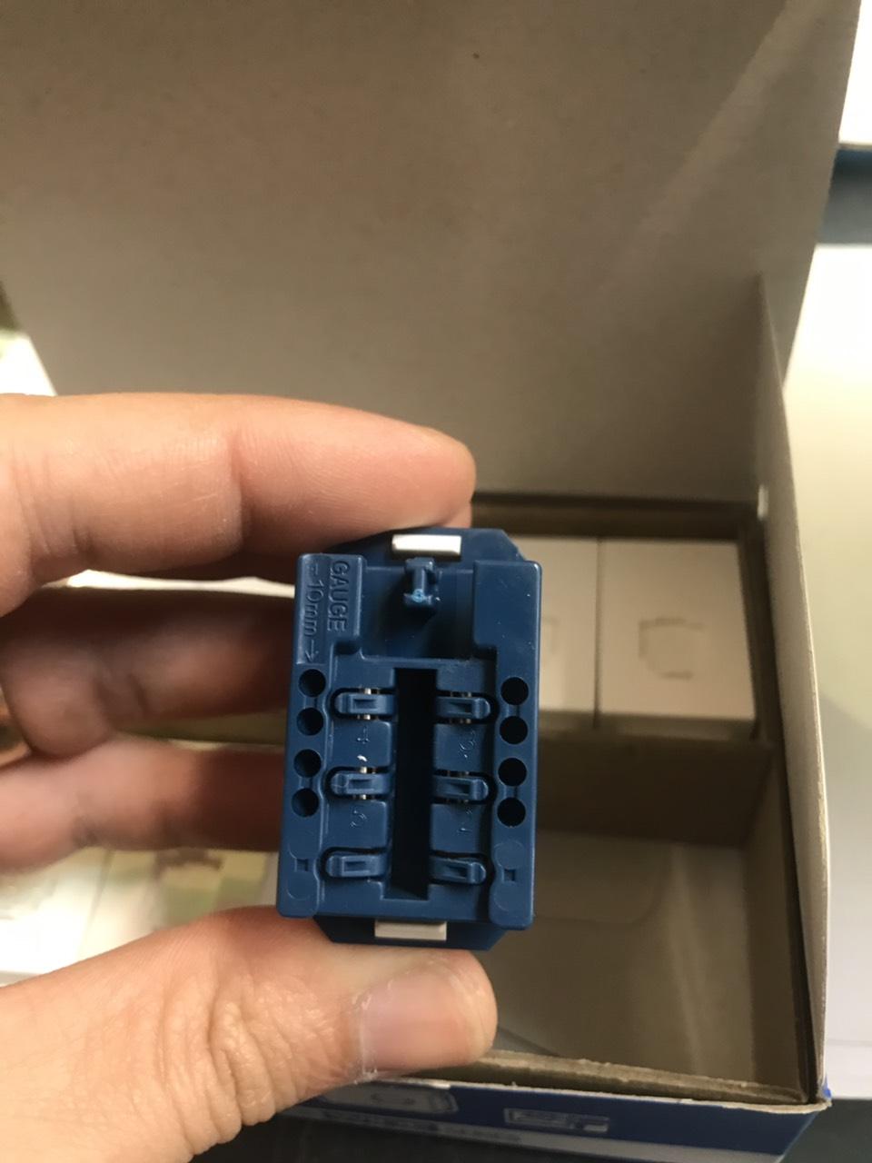 Ổ cắm điện thoại WEG2364H
