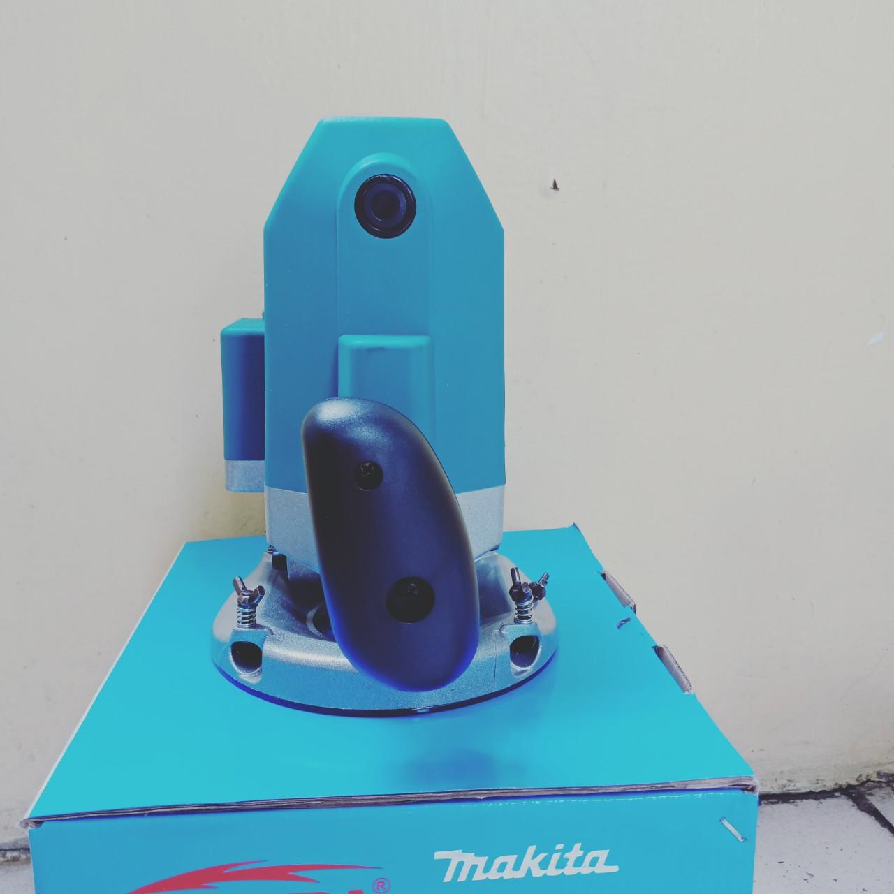 Máy phay gỗ Makita 3612BR 12mm
