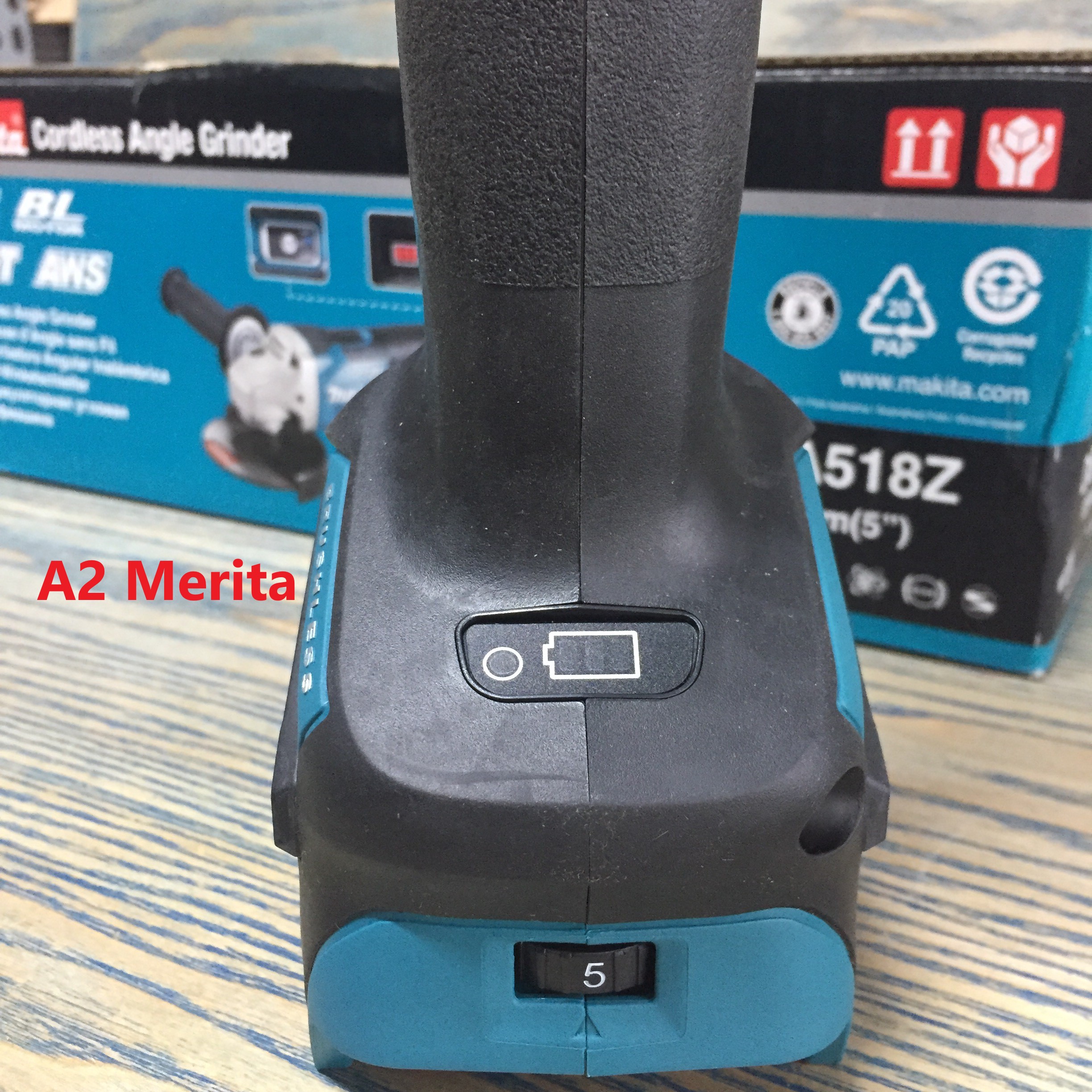 MÁY MÀI GÓC MAKITA DGA518Z