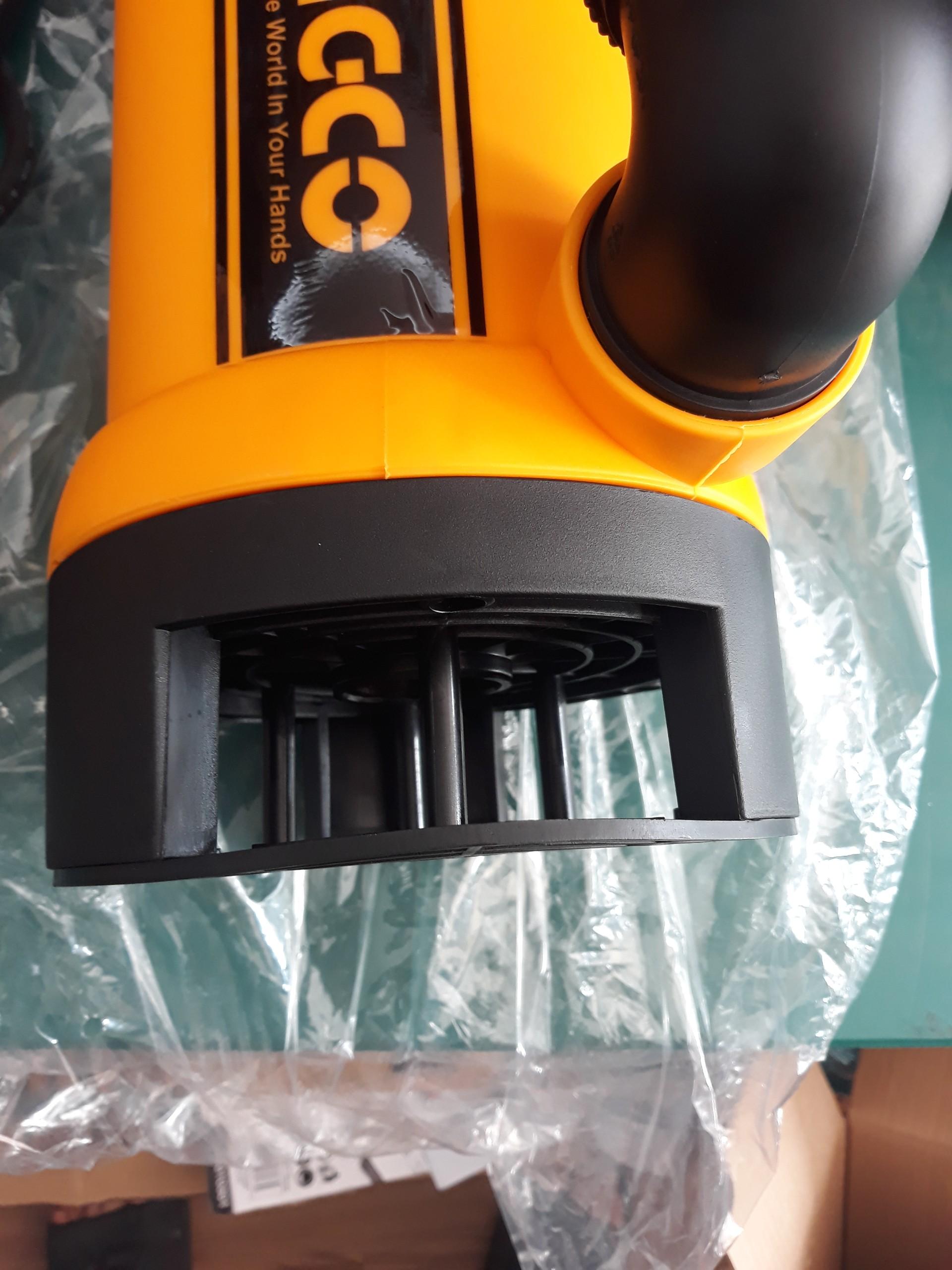 Máy bơm chìm INGCO SPD7501