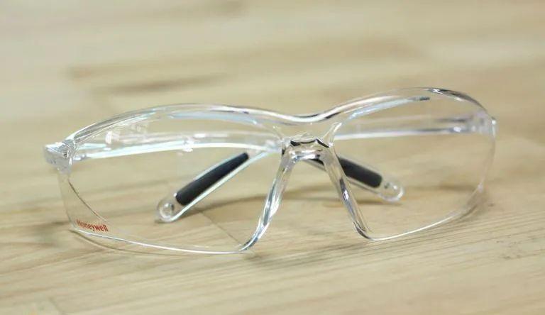 Kính bảo hộ A700