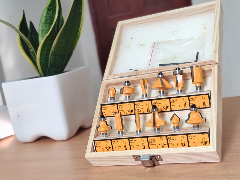 Bộ 12 mũi phay gỗ Ingco AKRT12141