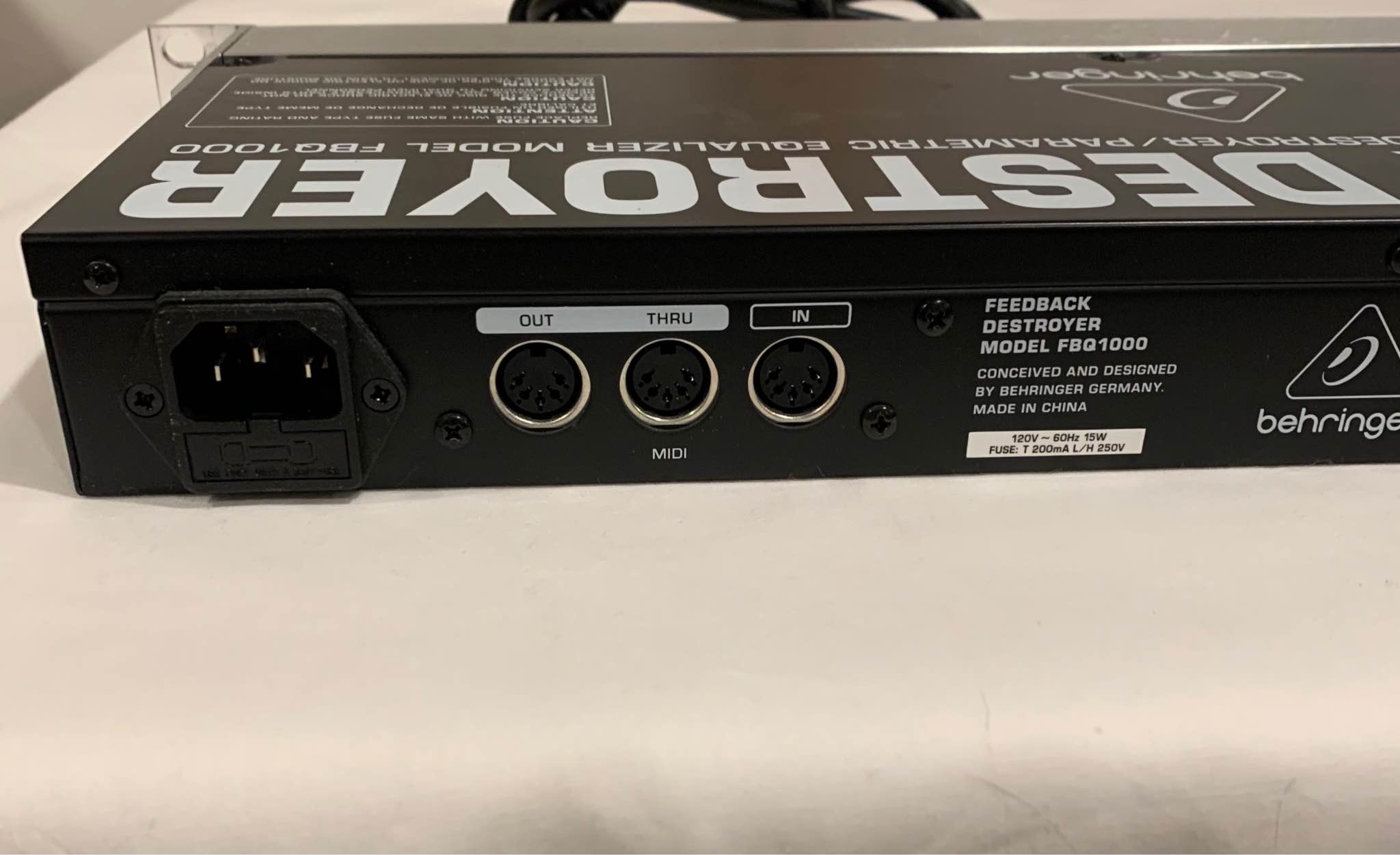 Bộ xử lý phản hồi Behringer FBQ1000