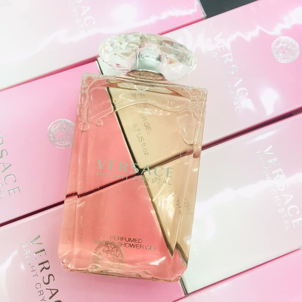Dưỡng Thể Versace Bright Crystal Perfumed Body Lotion 200ml