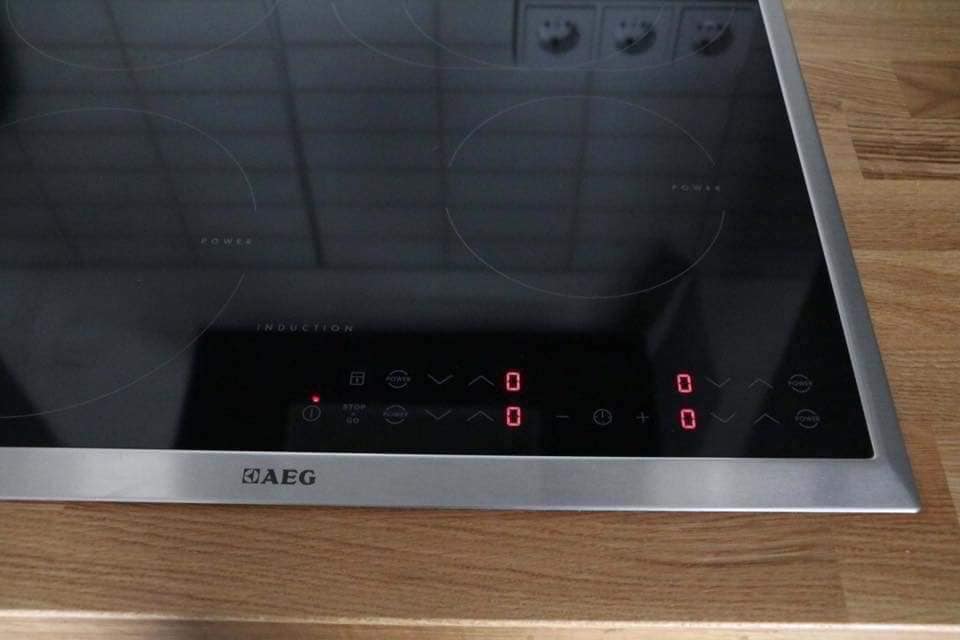 Bếp từ AEG HK634150XB