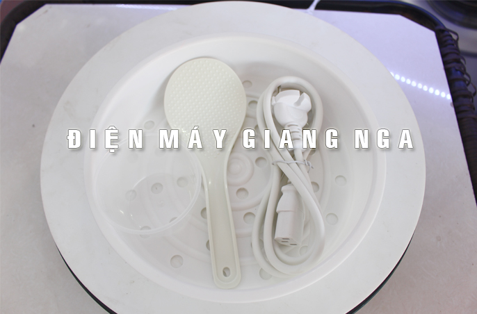 Nồi cơm điện Sato S18-81G 1,8L