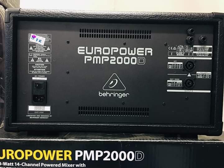 Bộ trộn âm thanh Behringer PMP2000D