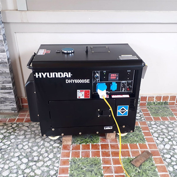 Máy phát điện Hyundai DHY6000SE