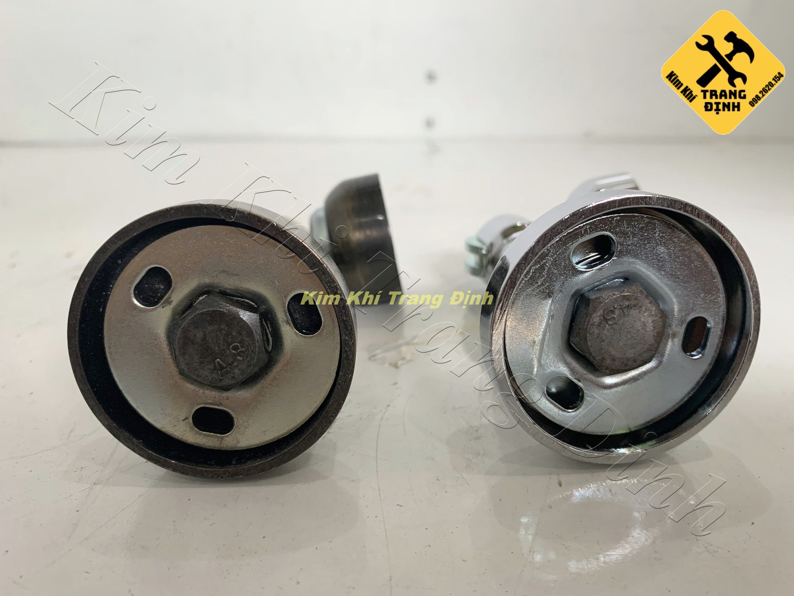 HÍT CỬA CHỐNG VA ĐẬP VIỆT TIỆP 10451