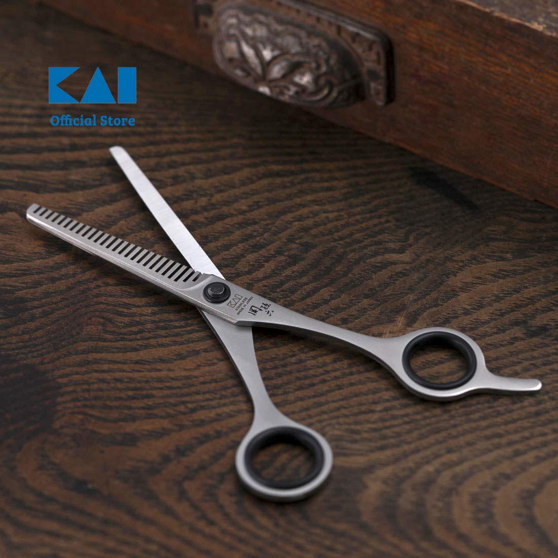 Kéo cắt tóc cao cấp Nhật Kai HC1819
