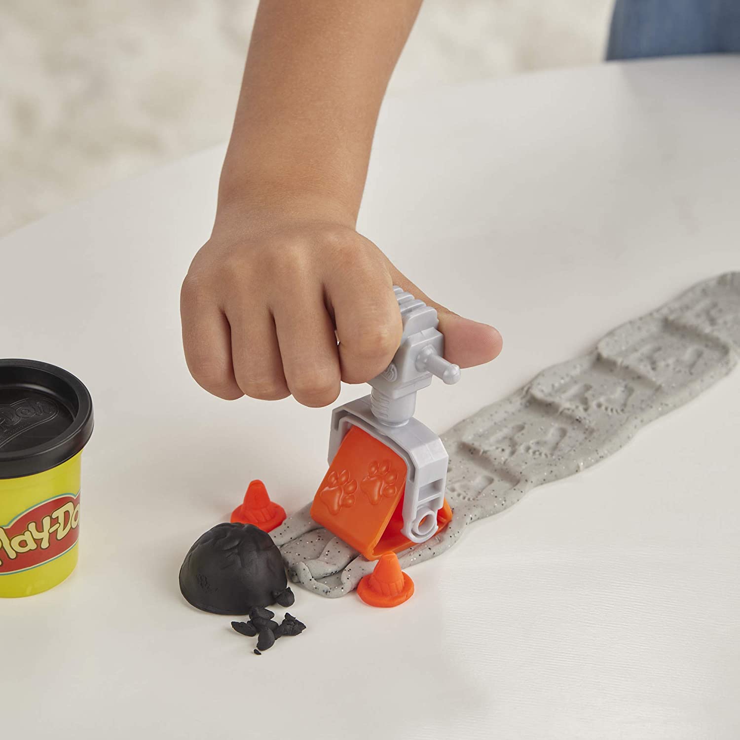 Đồ chơi PLAYDOH Xe trộn bê tông E6891