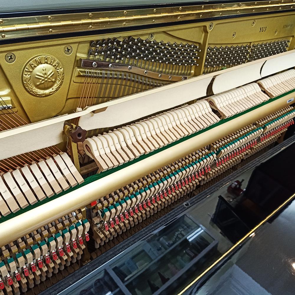Đàn Piano Yamaha YU3