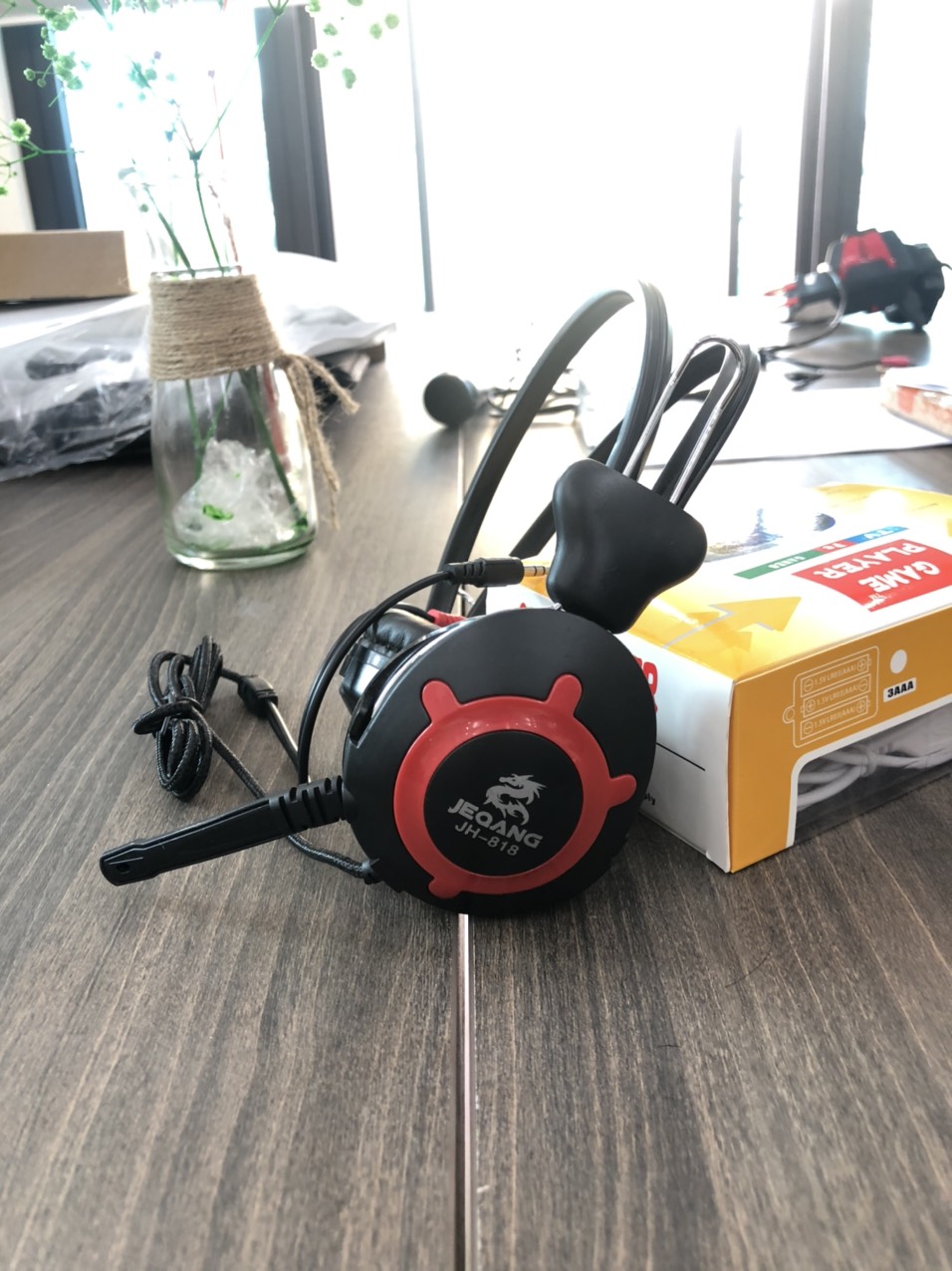 Tai nghe chụp tai V2K