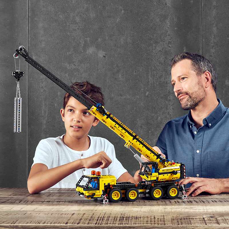 Đồ chơi lắp ráp Lego Technic 42108 Cần Cẩu Di Động