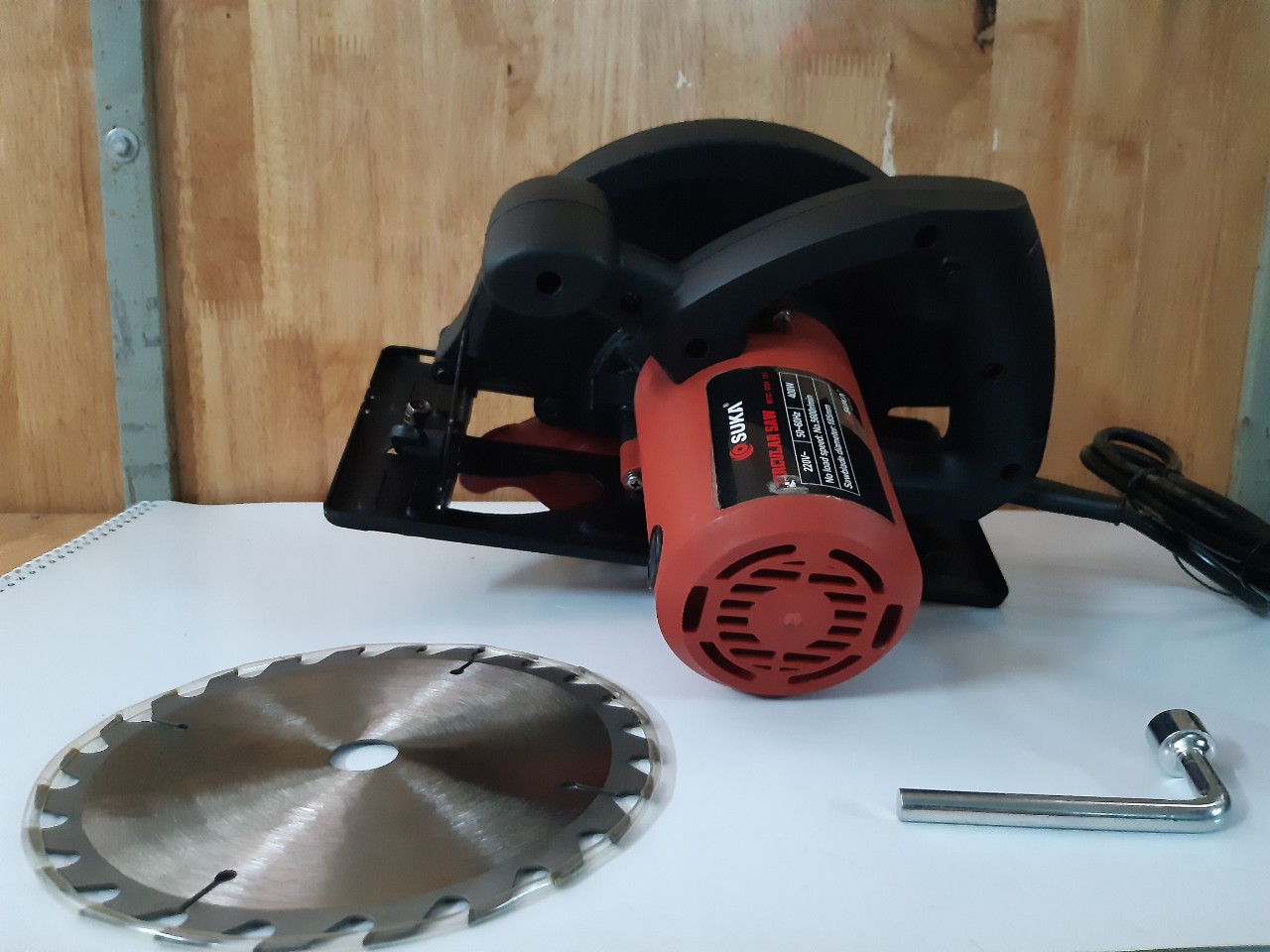 Máy cắt gỗ Osuka MOD.OSK 185