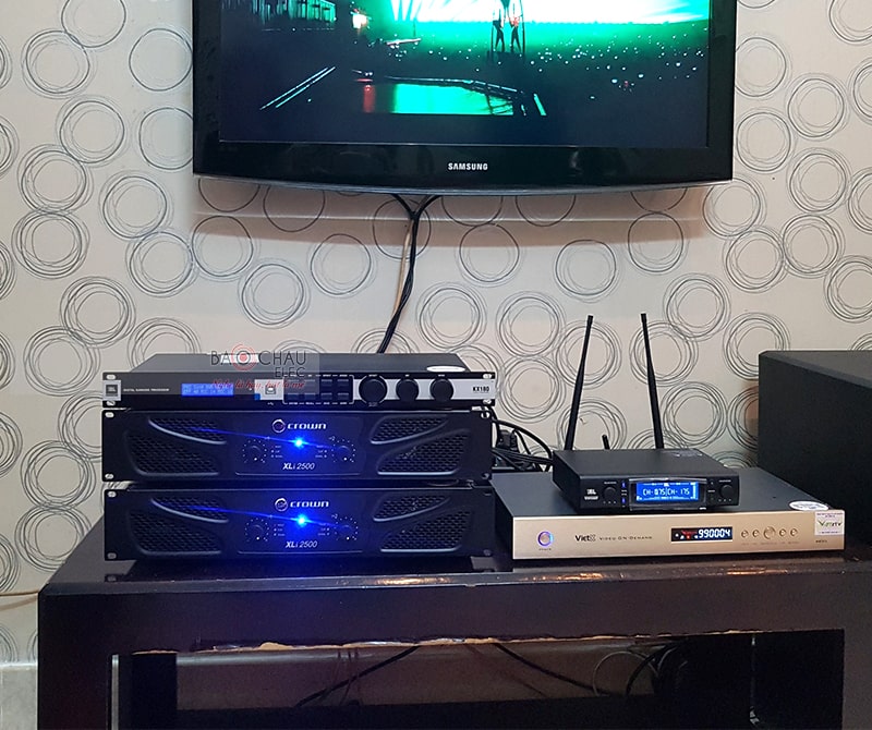 Micro Không Dây JBL VM300