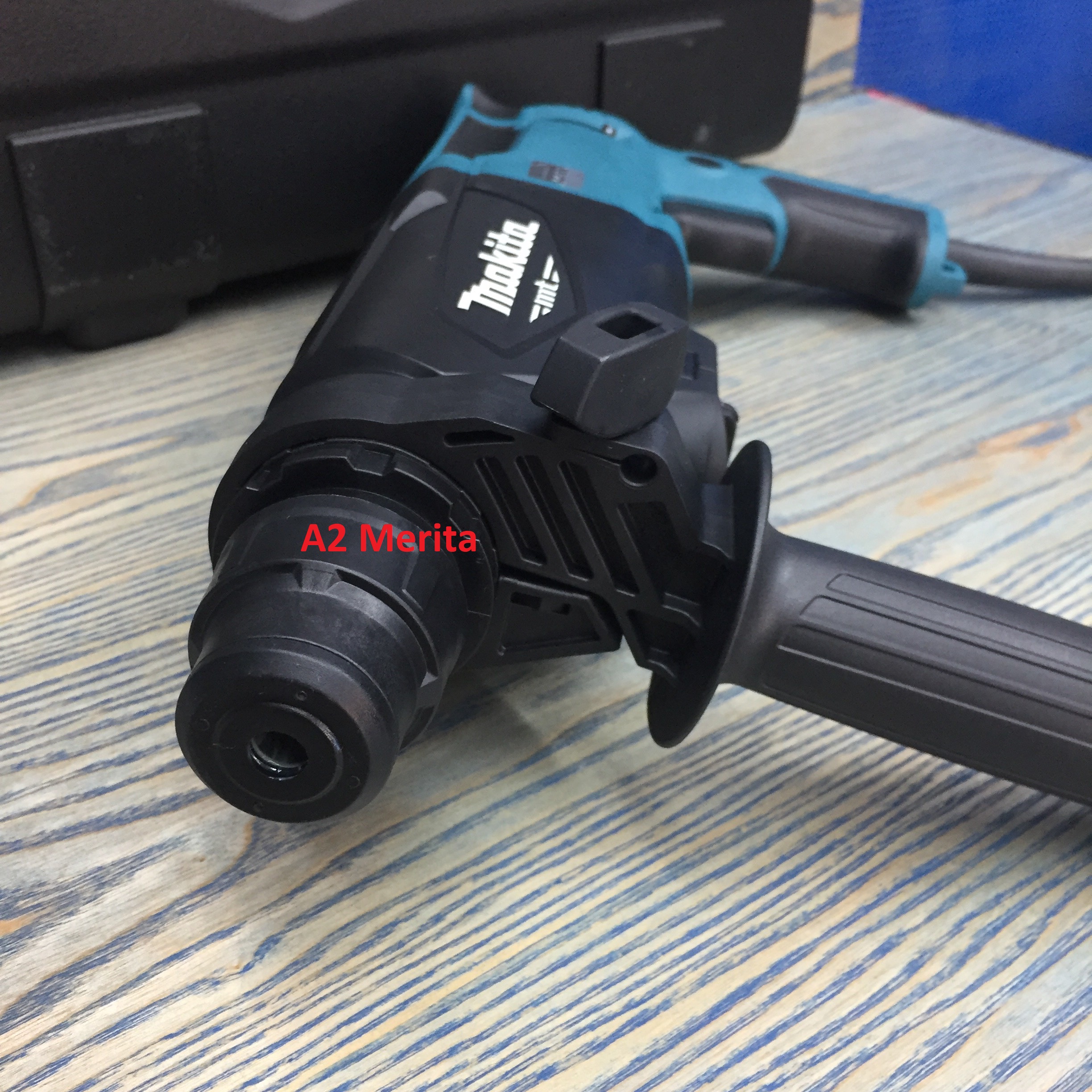 MÁY KHOAN MAKITA M8701B