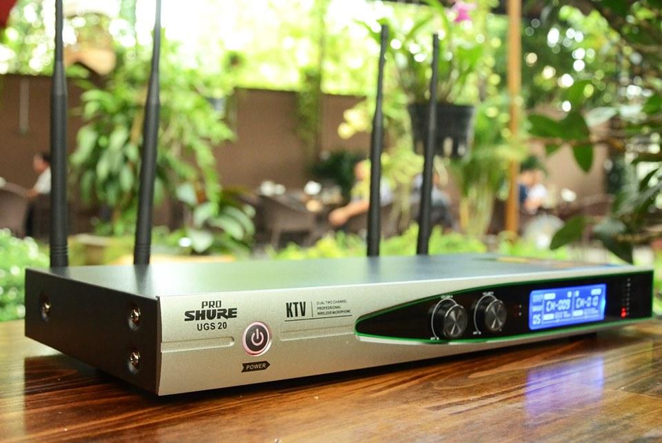 Micro karaoke không dây Shure UGS20