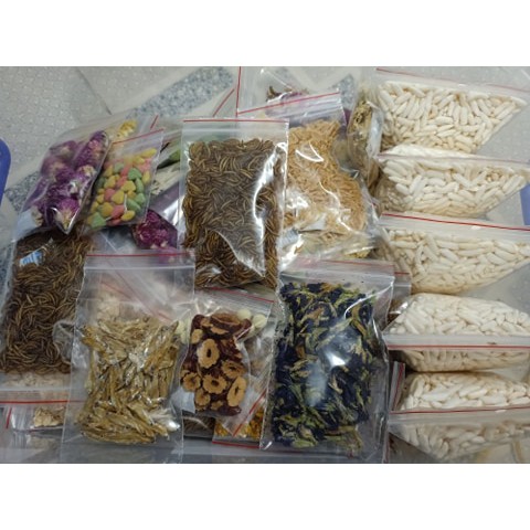 Thức ăn cho hamster hạt lanh