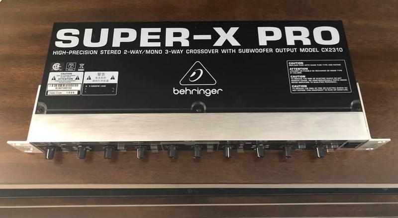 Bộ xử lý âm thanh Behringer CROSSOVERS CX2310