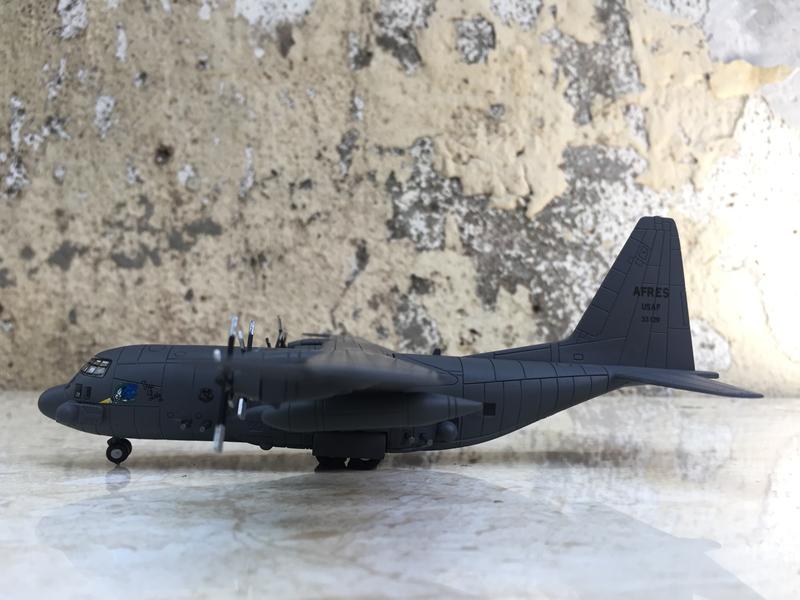 Mô hình máy bay AC-130A 1:200