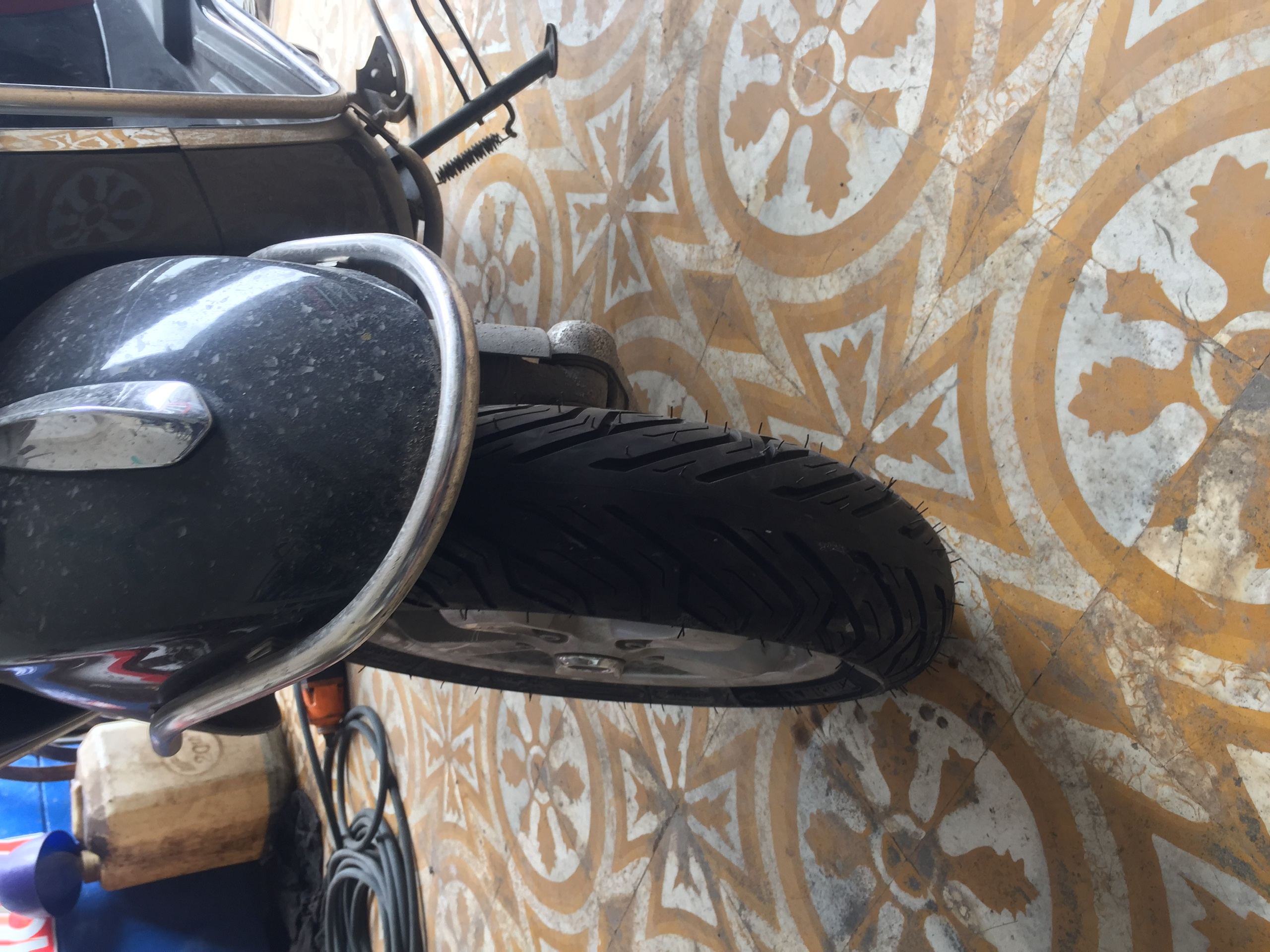 Lốp/vỏ Michelin City Grip 110/70-11