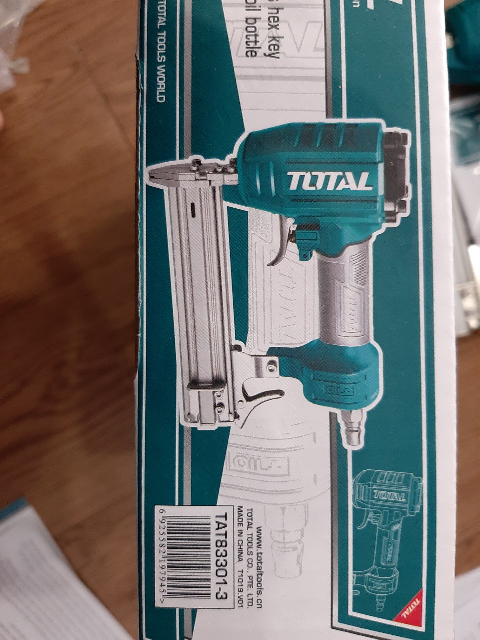 SÚNG BẮN ĐINH TOTAL TAT8131