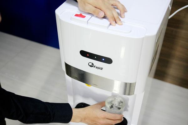 Cây nước nóng lạnh FujiE WD6500C